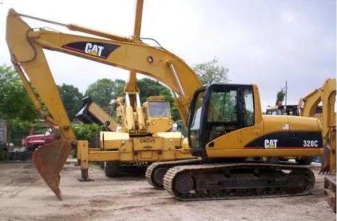 Différences entre le moteur à injection directe et le moteur à injection électronique dans les excavatrices