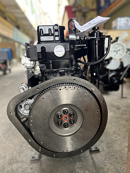 Moteur Yanmar 4TNE98: un puissant moteur diesel pour les chariots élévateurs